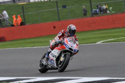 Motogp, Silverstone: Dovizioso superlativo. Valentino Rossi terzo dietro Vinales