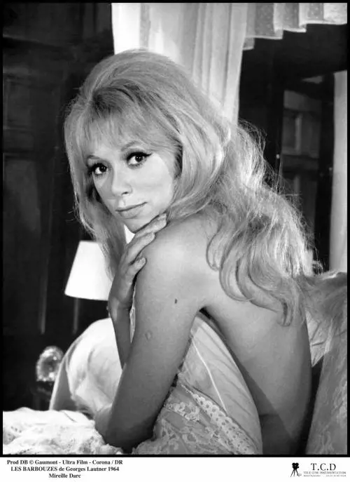 Addio Mireille Darc diva del cinema e "musa" di Delon