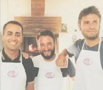 Di Maio e Di Battista fornai. ​Il web: finalmente lavorano