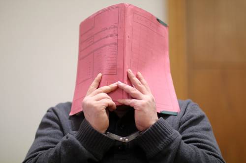 La follia dell'infermiere-killer: "Uccisi almeno 90 pazienti"