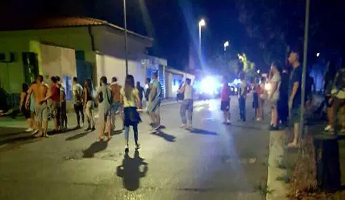 Roma, rivolta dei residenti contro un centro d'accoglienza