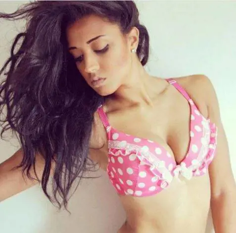 Miss Uk rinuncia alla corona: "Mi chiedono di dimagrire troppo, non ci sto"