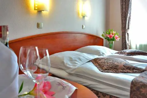Milano, mangia snack in un B&B: grave addetto alle pulizie