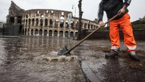 Da siccità ad alluvione Un'ora di temporale e cambia l'emergenza