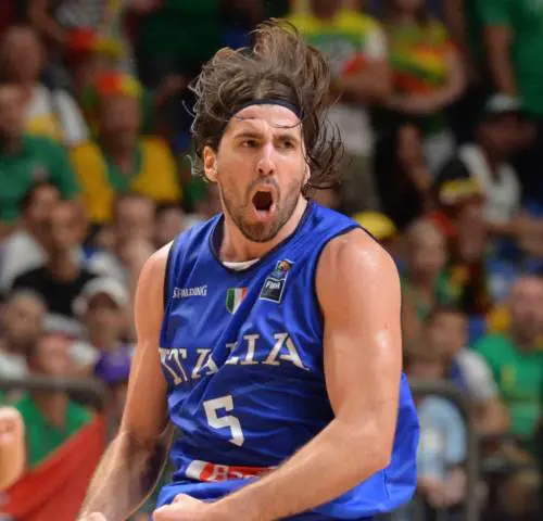 L'Italia spara a salve contro il bunker tedesco