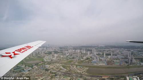 Corea del Nord, in volo su Pyongyang: una metropoli deserta