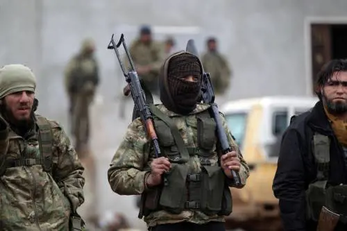 Sospetti terroristi espulsi dall'Italia. Uno ha combattuto con l'Isis