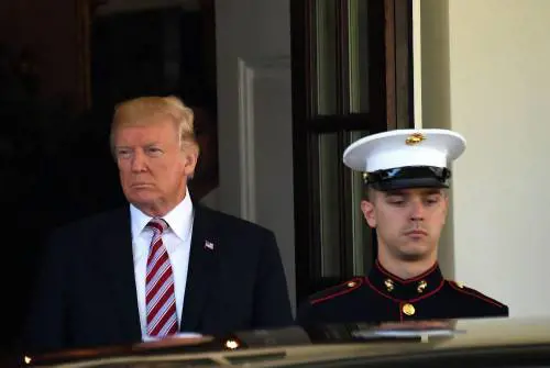 Trump riduce il tetto di rifugiati: "Ne accoglieremo massimo 45mila"