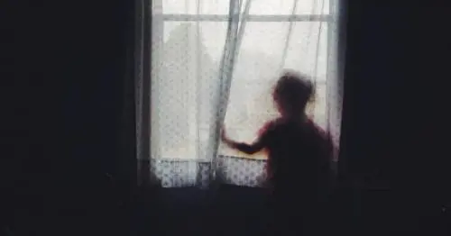 Sposa bambina seviziata, solo 4 anni di carcere alla suocera aguzzina