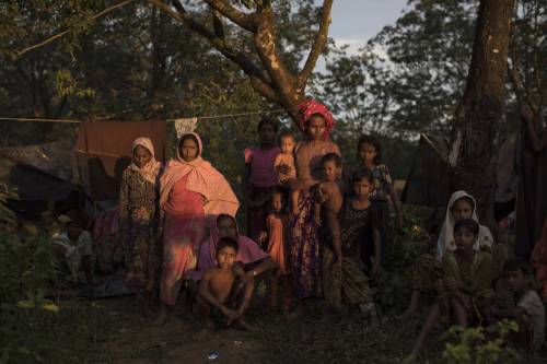 Il Myanmar sta sotterrando mine sulla via di fuga dei rohingya 