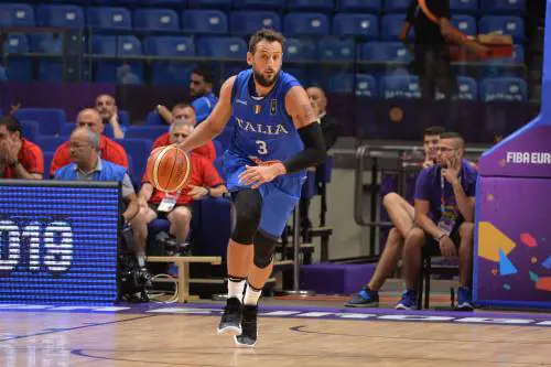 Un tempo di grande Italia e la Finlandia si scioglie: gli azzurri volano ai quarti