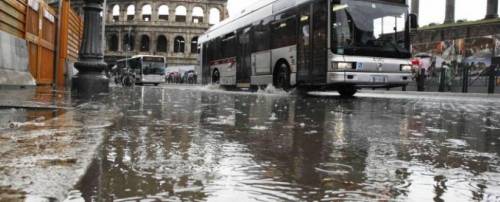 Maltempo, così Raggi e Dibba attaccavano Marino