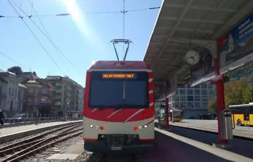 Svizzera, scontro tra treni: 27 feriti
