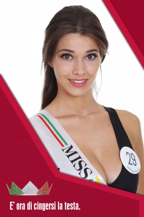 Gaffe a Miss Italia: "Il mio lui con un'amante? Staccherei le ossa a lei"