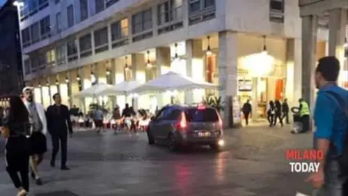 Un'auto fino in Duomo. Beffa all'antiterrorismo