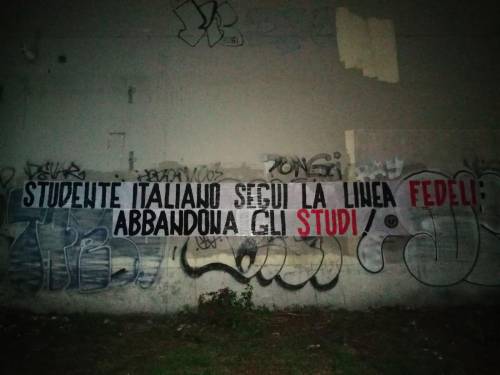 Striscioni in tutta Italia contro la ministra Fedeli: la protesta del Blocco Studentesco