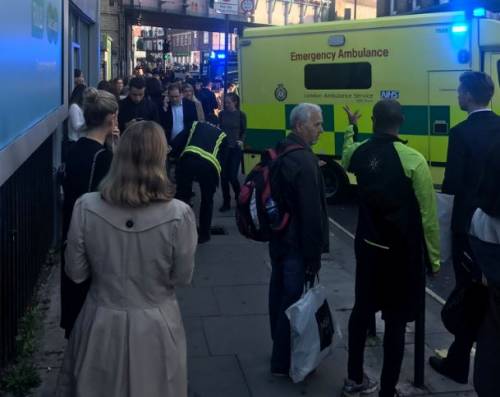 Londra, Isis rivendica attacco. L'allerta sale al livello massimo