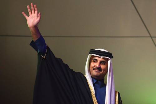 Il Qatar in bolletta cede i suoi gioielli