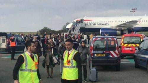 Falso allarme all'aeroporto di Parigi Evacuato volo British Airways