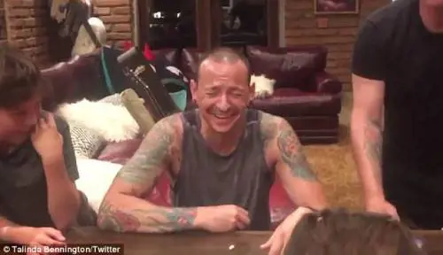 "Quando la depressione non ha volto": ecco Bennington prima del suicidio