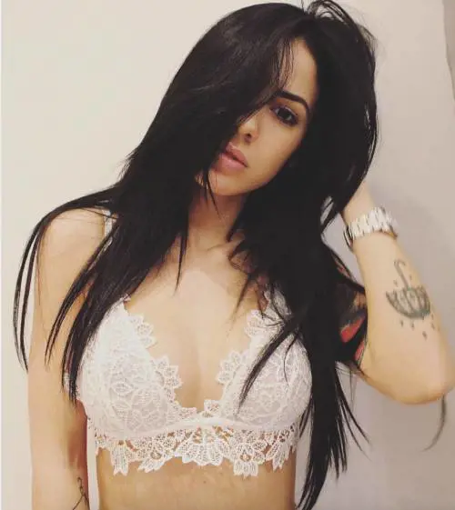 GF Vip 2: Giulia De Lellis, le foto sexy