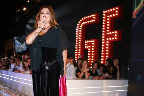 Gf Vip, Serena Grandi: "Pensavo che mio figlio mi avrebbe odiato. Ho detto a tutti che è gay"