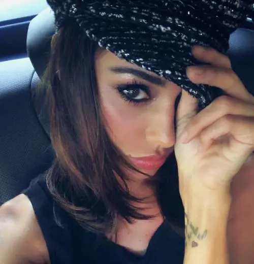 Belen "attapirata" di nuovo: "Doccia hot di Cecilia? Non dovevano inquadrarla"