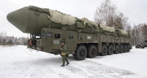 La Russia lancia secondo missile balistico intercontinentale in otto giorni