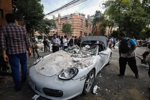Il Messico  aggrappato alla speranza di Frida Ma la bimba da salvare è un'invenzione