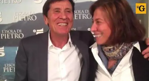 Gianni Morandi torna protagonista su Canale 5 con "L'Isola di Pietro"