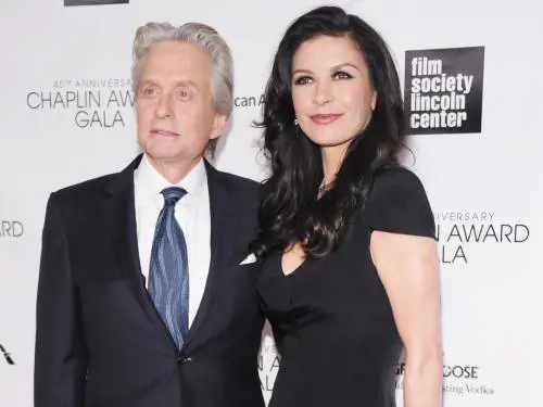 Catherine Zeta Jones: “Michael Douglas sta bene dopo il cancro”