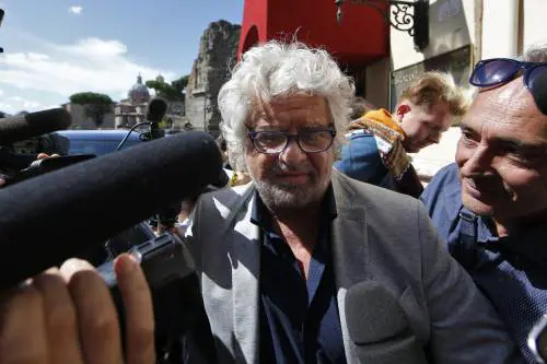 "Ius soli? Ci asteniamo". I grillini ora si sfilano per «coprirsi» a destra