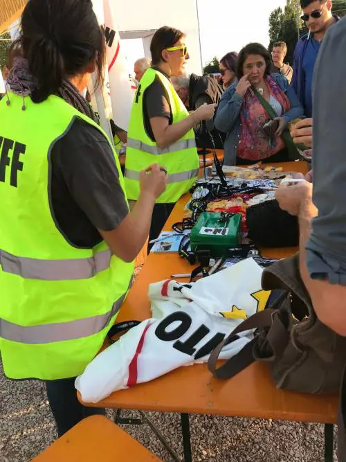 Bestemmie e veleni, giorno nero M5s