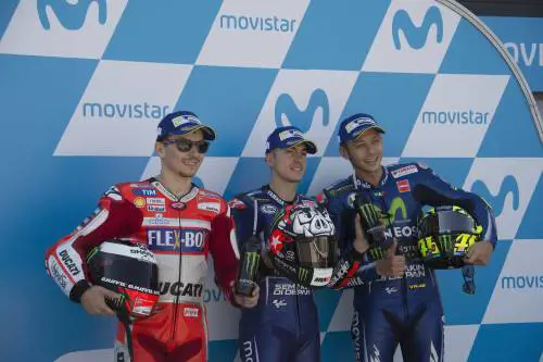 Ma Valentino non è Dottore né Fenomeno. È un Principe antico che unisce l'Italia