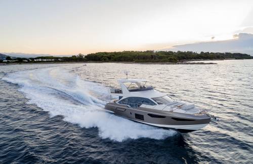 Azimut 60 barca dell'anno: design e lifestyle da megayacht in 18 metri