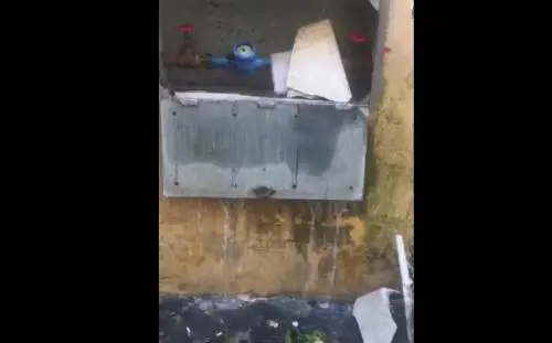 Il cuore di Trastevere allagato. L'Acea non interviene da giorni