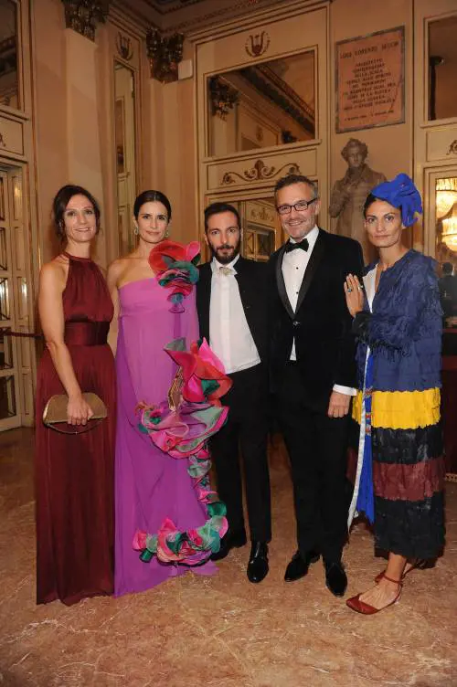 La moda sfila sul tappeto verde per premiare la sostenibilità
