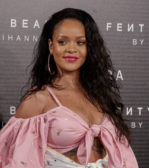 Rihanna attacca Snapchat: "Alimenta la violenza domestica"