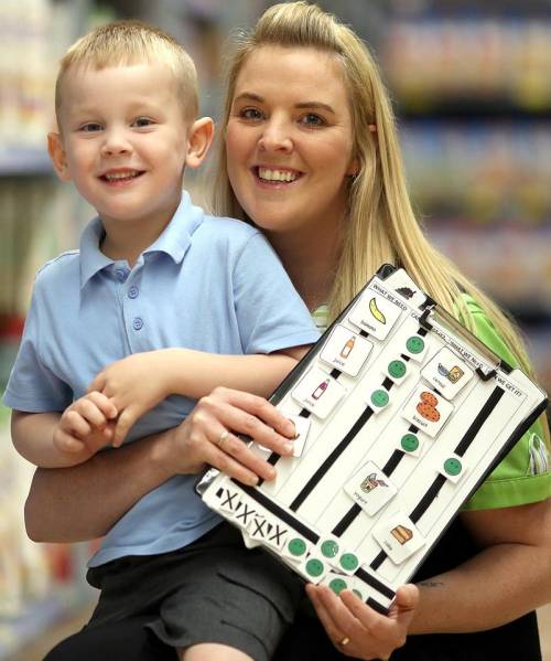Il gioco della spesa al supermercato: "Ecco cosa ho inventato per aiutare mio figlio autistico"
