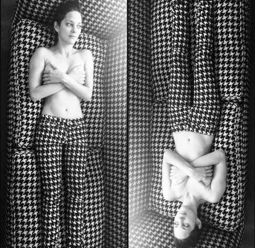 Marion Cotillard, topless optical