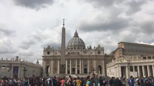 La lettera sulle "sette eresie" divide "bergogliani" e "tradizionalisti"