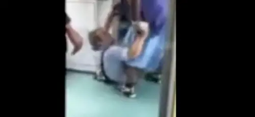 Trenord, licenziato il capotreno aggredito da un senegalese