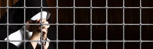 Quel frate psicologo accusato di violenza sessuale da una suora