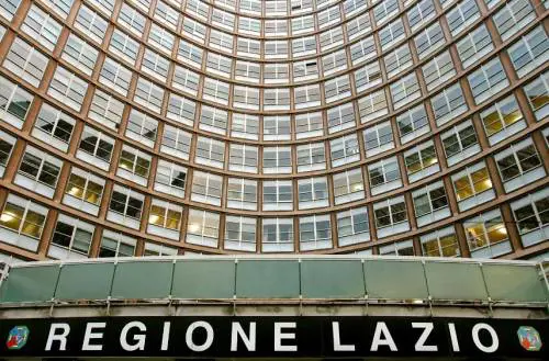 La Regione di Zingaretti finanzia pure gli enti che non esistono più