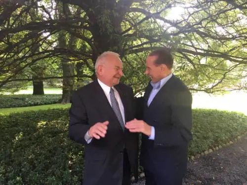 Il Ppe si affida a Berlusconi: "Supereremo le forze ribelliste"