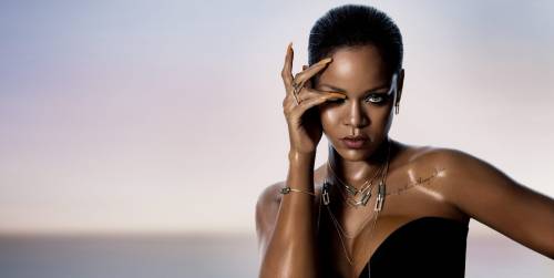 Dalla musica ai gioielli: l'oro "verde" di Rihanna