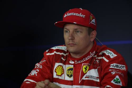 Formula Uno, guai in vista per Raikkonen: denunciato per molestie sessuali