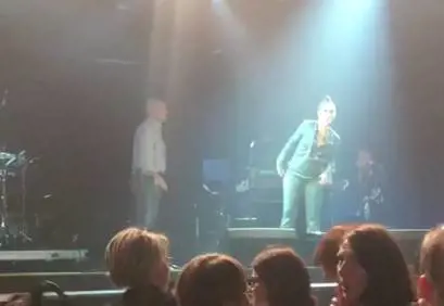 Spray al peperoncino al concerto di Elisa: spettacolo interrotto