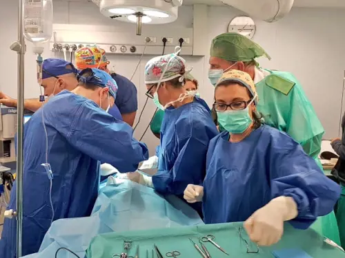 A Palermo il primo caso al mondo: tumore asportato senza il bisturi