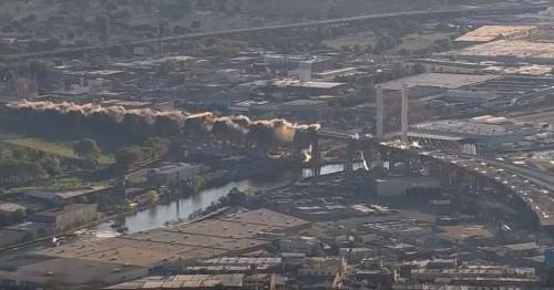 New York, demolito il Kosciuszko Bridge: giù in pochi secondi